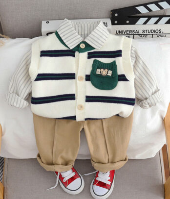 Ensemble de chemise à rayures et cardigan pour garçons