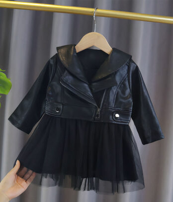 Veste en cuire noire avec jupon en tulle détachable