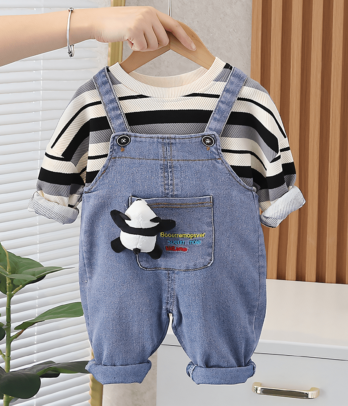 Salopette et sweatshirt pour garçon
