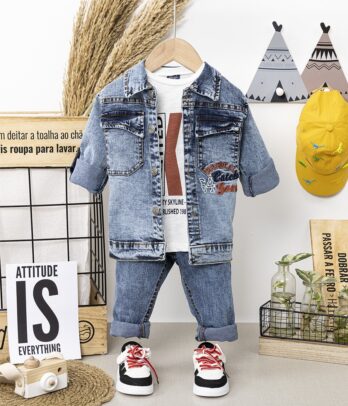 Tenue trois pièces, chemise en jean, t-shirt et jean pour garçon