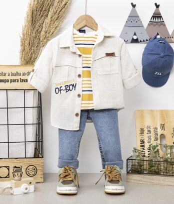 Ensemble trois pièces beige et jaune pour garçon