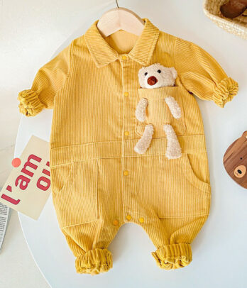 Grenouillère " Petit doudou " de couleur jaune