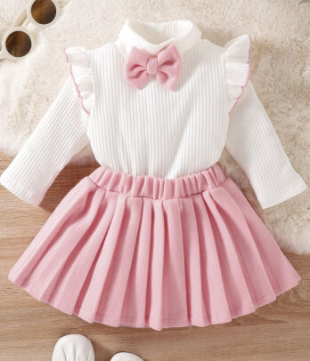 Tenue deux pièces rose pour fillette