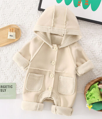 Manteau beige à capuche pour bébé