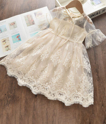 Robe de cérémonies délicate pour petites filles