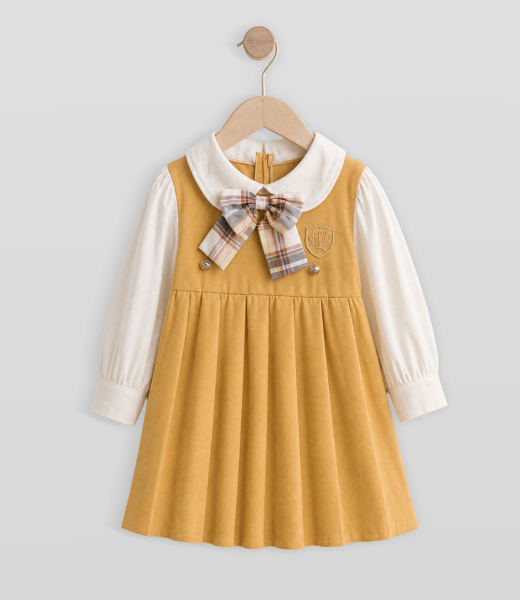 19751 Robe uniforme de collège beige – Image 1