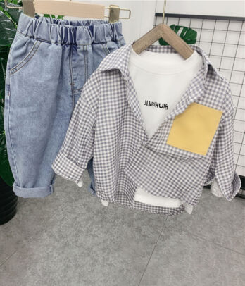 Ensemble de trois pièces casuel pour garçon
