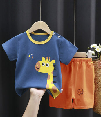 Ensemble de haut et short à motif girafe