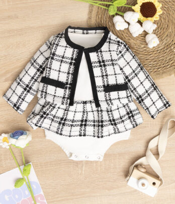 Costume de printemps bébé