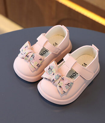 Ballerines rose pâle brodées