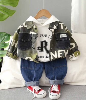Ensemble de hoodie et blouson vert imprimés