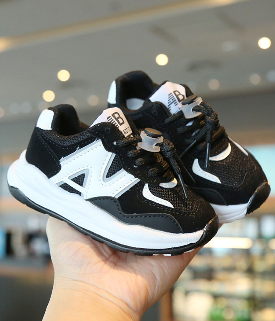 2_0031_O1CN01vTT4dJ2FOyGlm6Hnd_!!2832078871-0-cib Sneakers noires à semelles blanches unisexes – Image 1