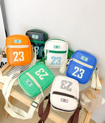 Sac à bandoulières imprimé "Numero 23"