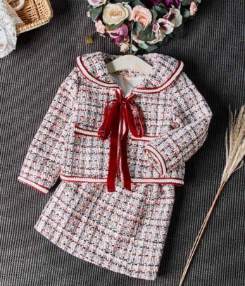 Ensemble classique en tweed rouge et blanc