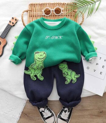 Ensemble de jogging dinosaure de couleur verte