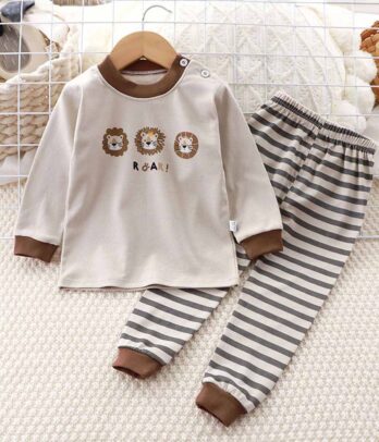 Pyjama unisexe "Les trois lions" aux couleurs chaudes