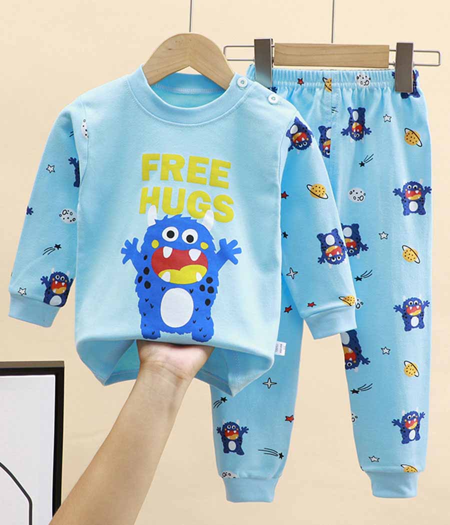 6_0033_O1CN01qRHf3g1Gou8Ta5Srv_!!2200652240670-0-cib Pyjama "Free hugs" pour bébés garçons – Image 1