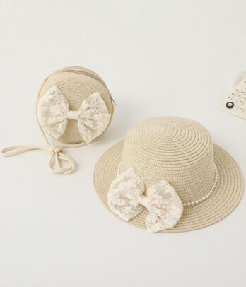 Ensemble de chapeau et sac rond en paille