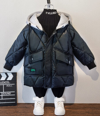 Veste noir à capuche pour garçon