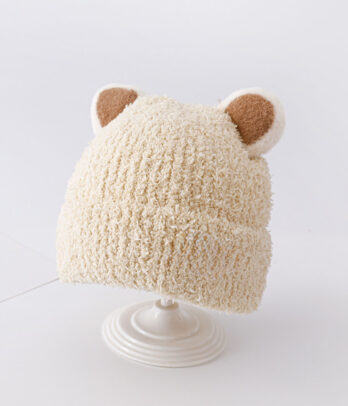 Bonnet blanc cassé en peluche tricotée pour bébé