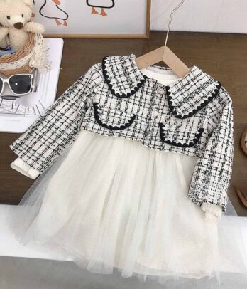 Ensemble de robe tutu blanche et veste à carreaux en tweed à col Claudine
