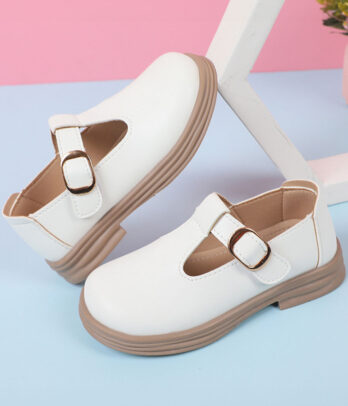 Ballerines blanches simples et coquettes