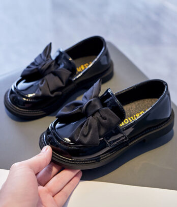 mocassins noir classique élégant