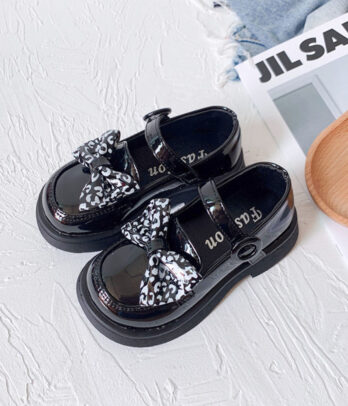 Ballerines noires satinées