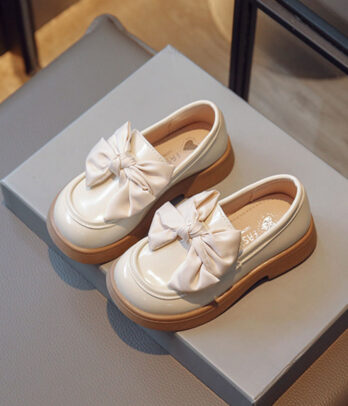 Mocassins style cuir blanc pour fillettes