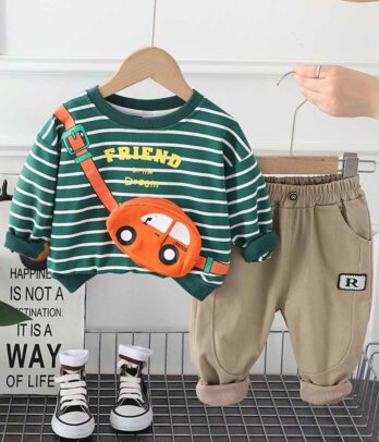 Ensemble deux pièces de pull à rayures vert avec pochette voiture