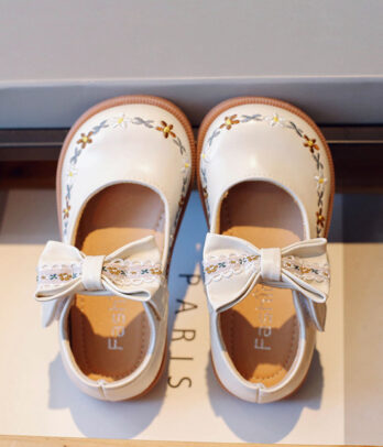 Chaussures à nœud papillon au style polyvalent