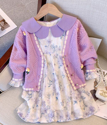 Ensemble de robe florale lilas avec cardigan printanier