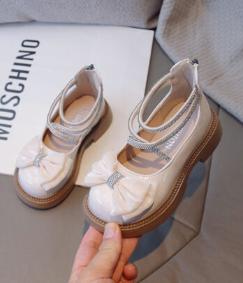 Ballerines beiges vernies à nœuds papillons