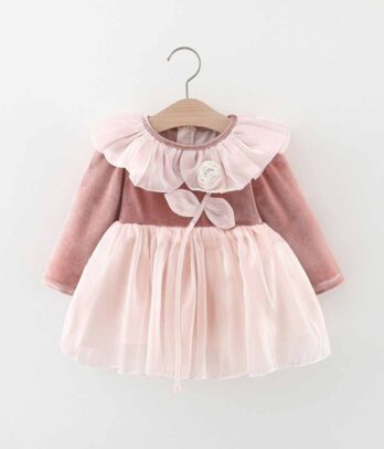 Robe rose petite fleur avec haut en daim et jupon en tulle