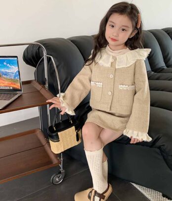 Costume de blazer et jupe beige pour fillettes