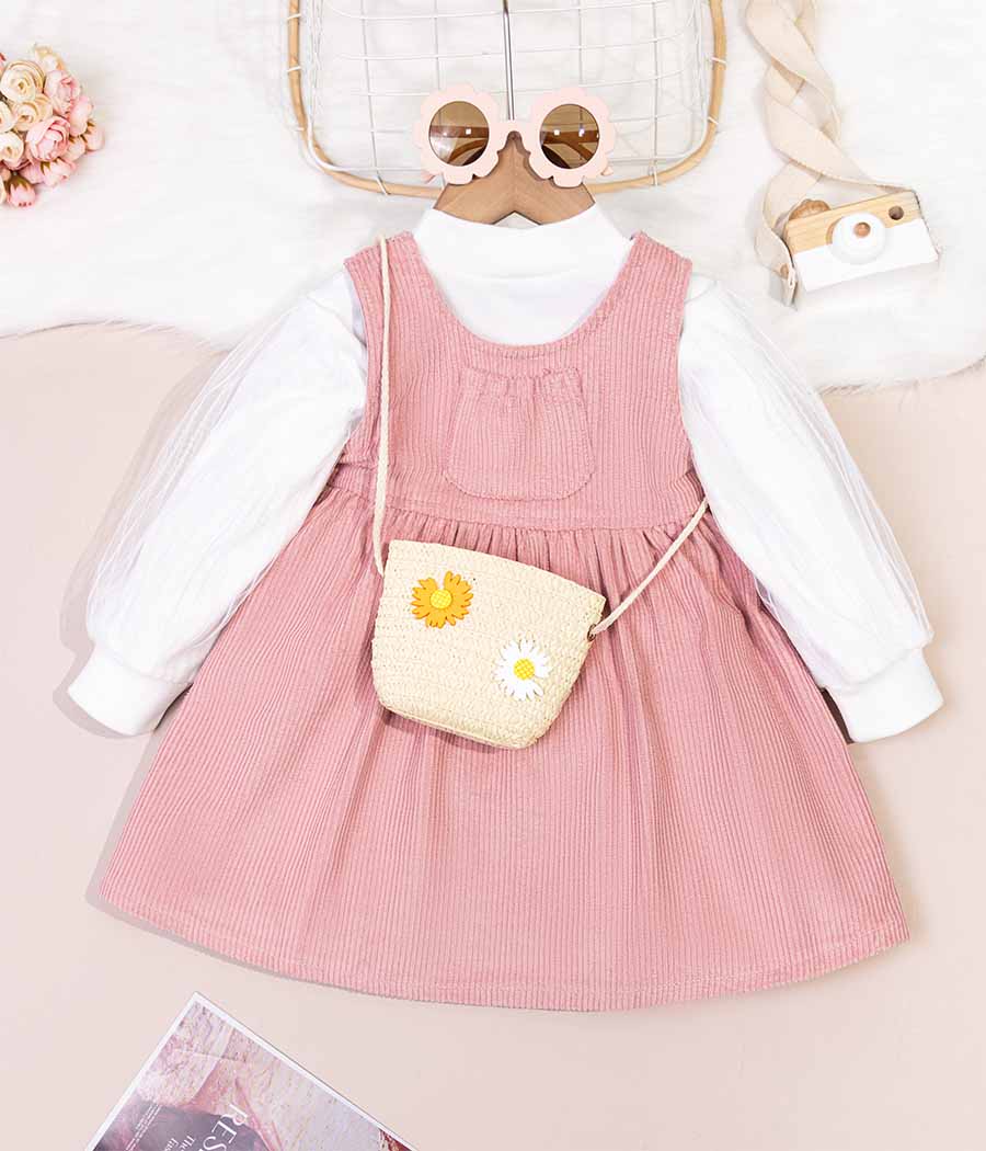 Group 3 copy Robe en velours décolletée avec pull blanc à manches longues + sac – Image 1