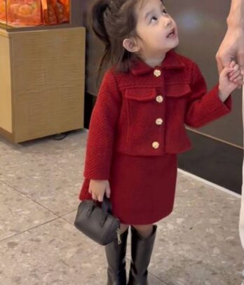 Ensemble de jupe et veste chics de couleur rouge pour fillettes