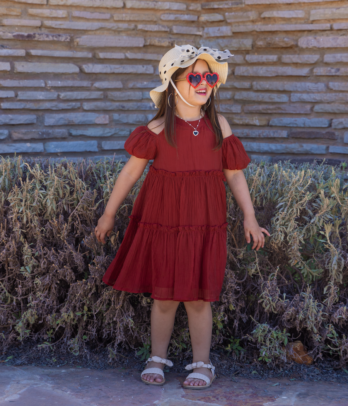 Robe rouge brique coup de cœur évasée pour fillettes