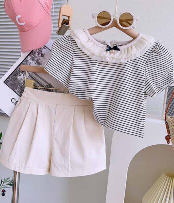Ensemble décontracté de short plissé et haut à rayures pour filles