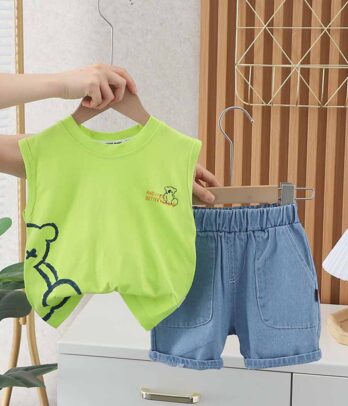 Ensemble de jean et haut sans manches vert