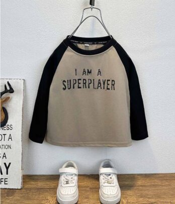 Pull "super player" beige et noir pour garçon