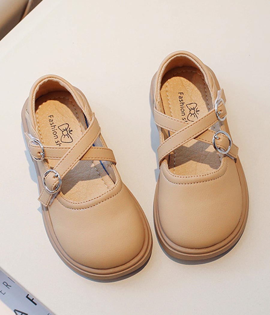 1_0041_O1CN01wvWsgi1SZ7zq5Szo6_!!2216755912260-0-cib Ballerines couleur camel à fermetures croisées – Image 1