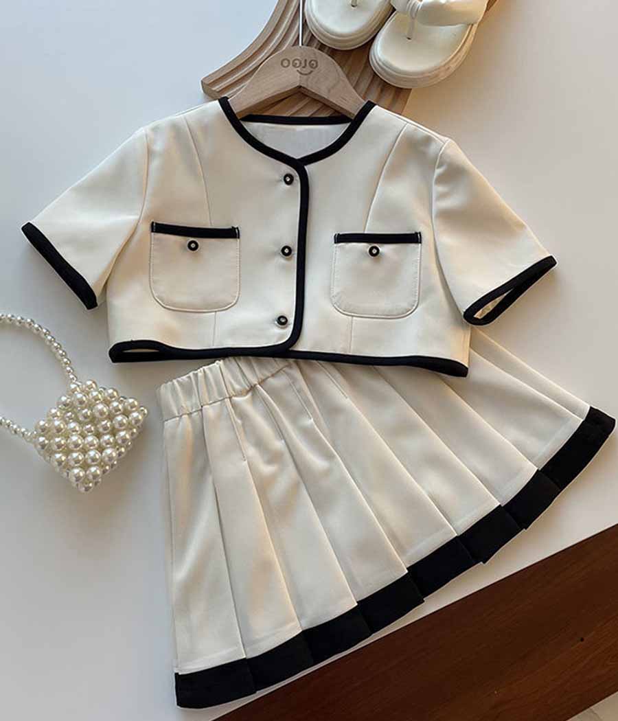 26368-015 Ensemble classique de jupe plissée et haut carré pour fillettes – Image 1