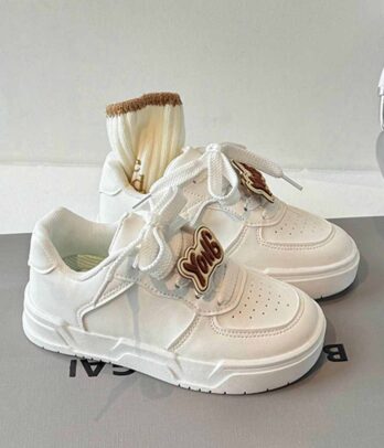 Baskets blanches pour filles avec écriture