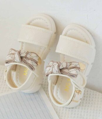 Chaussures d'été blanches à nœud papillon