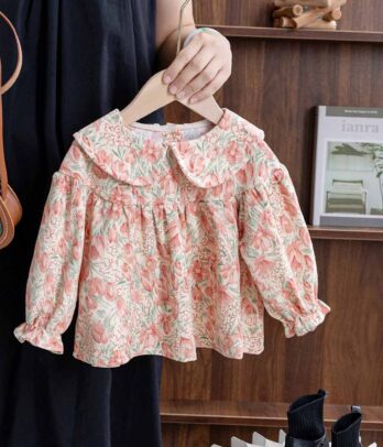 chemise florale à col claudine