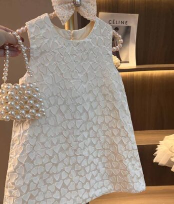 Robe beige classe pour occasions spéciales