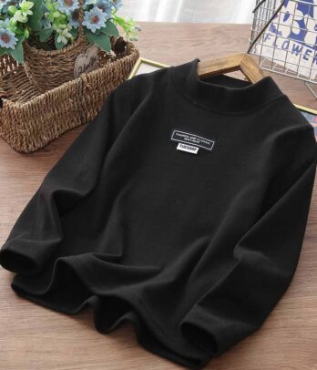 Pull noir à manches longues pour garçons