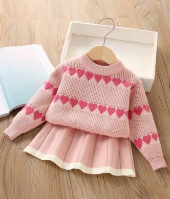Ensemble de jupe et pull rose à petits cœurs