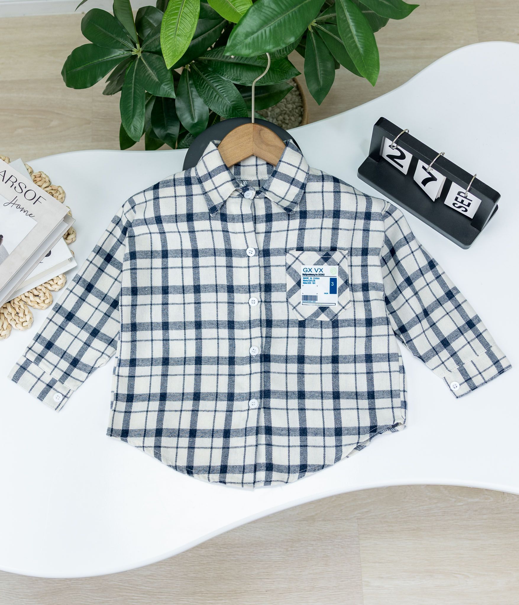86933 Chemise à carreaux douce pour garçons – Image 1